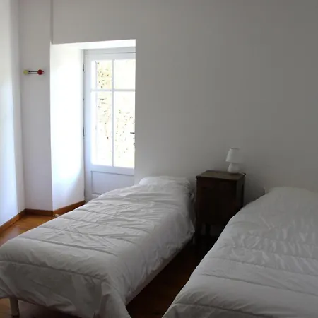 Casa de Férias Maison De Charme Entre Le Larzac Et Les Cevennes *