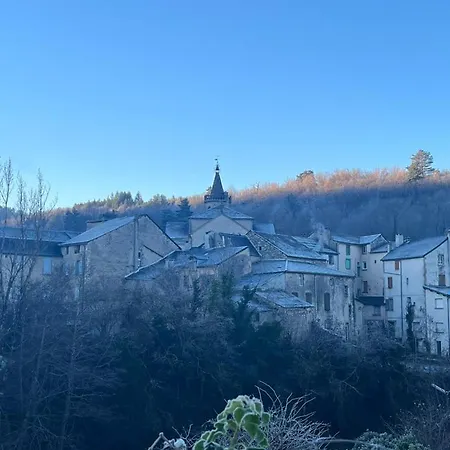 Casa de Férias Maison De Charme Entre Le Larzac Et Les Cevennes *