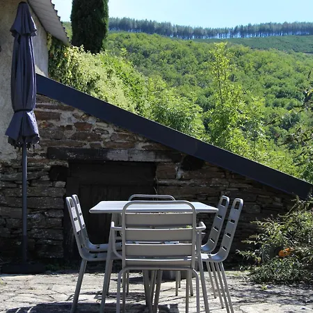 Casa de Férias Maison De Charme Entre Le Larzac Et Les Cevennes Saint-Jean-du-Bruel